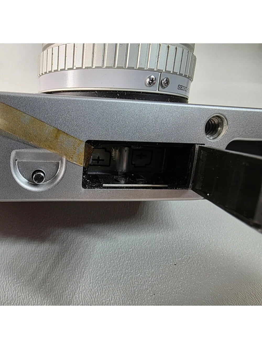 Minolta Hi-Matic E Rangefinder 35mm Film Camera 40mm F1.7 UNTESTED